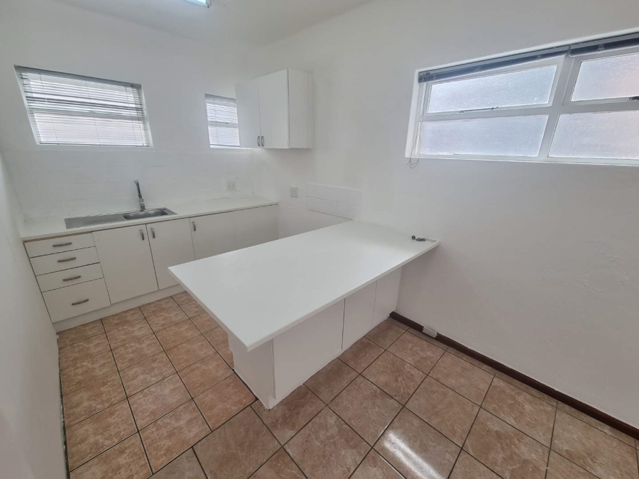 To Let 0 Bedroom Property for Rent in Sea Point Western Cape